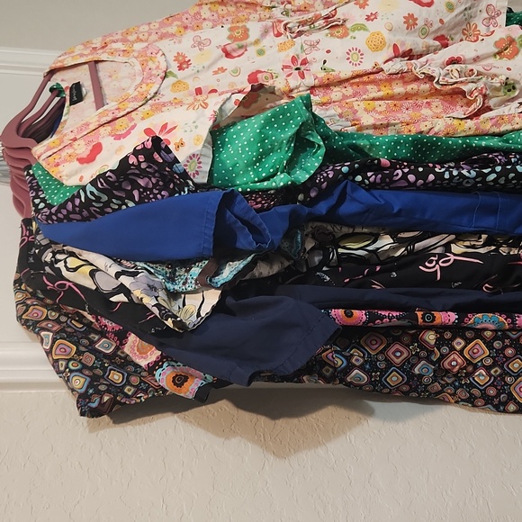 Scrub Top Bundle - Picture 2 of 2